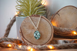 Collier chaine argenté triangle vert