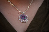 Collier chaine argenté fleurs violettes