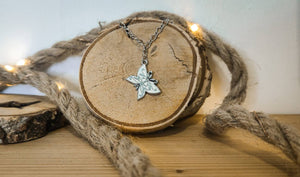 Collier argenté papillon